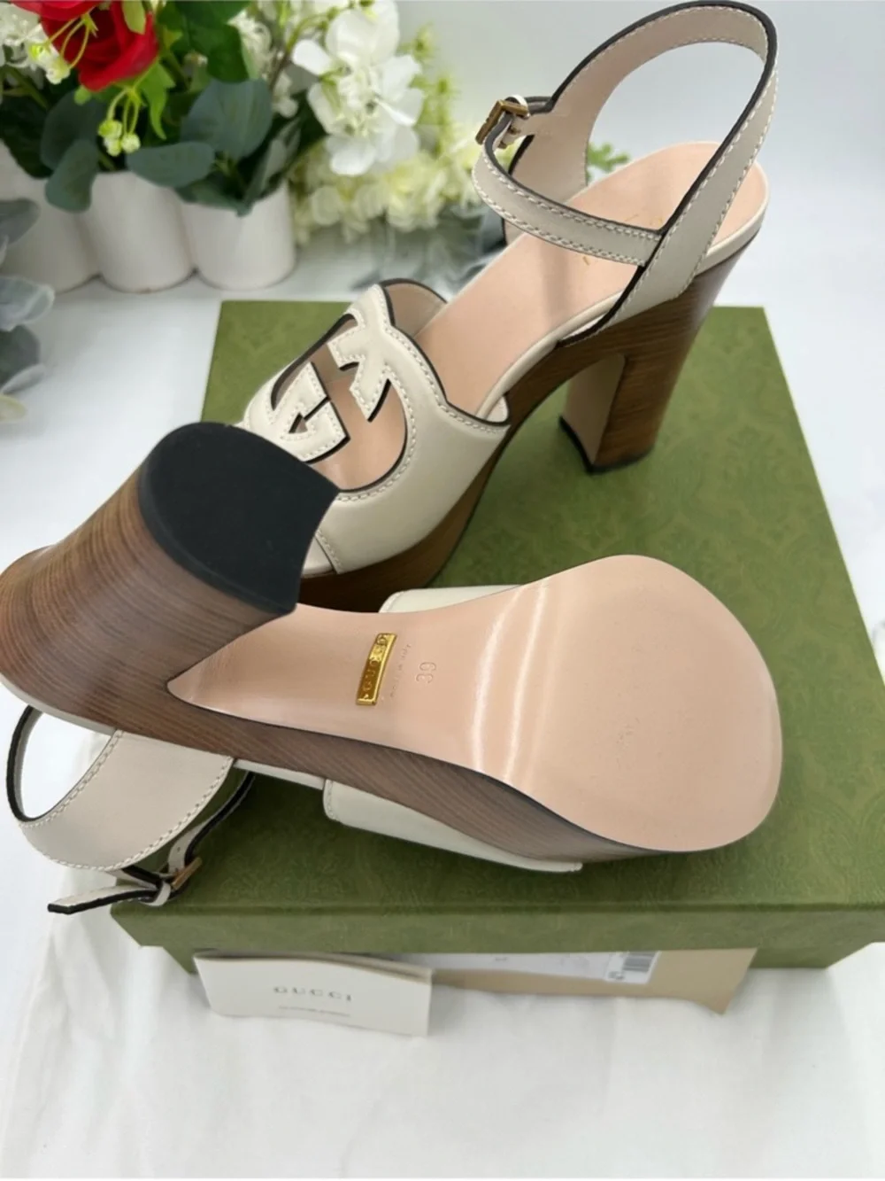 Women’s Gucci interlocking GG leather platform sandals size 39 made in Italy. - Picture 9 of 11